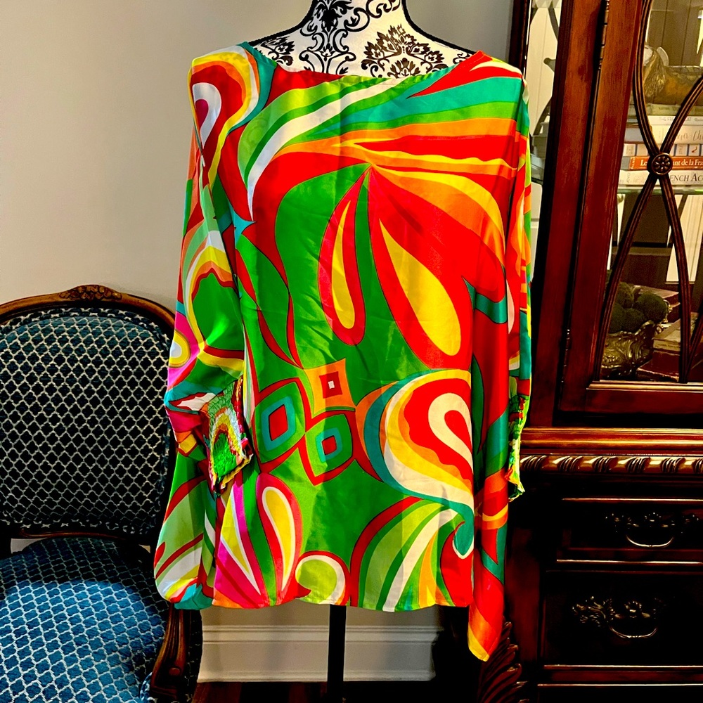 NWT retro print poncho style blouse.